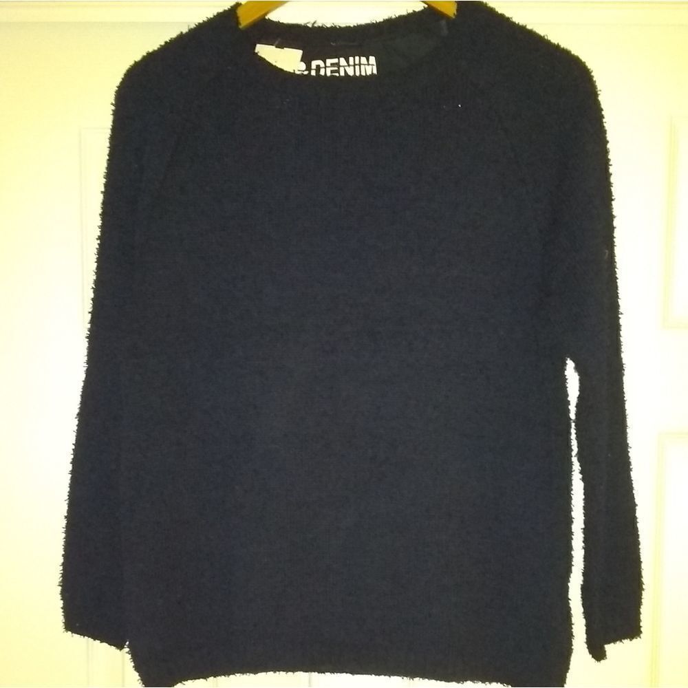 ⬇️⬇️⬇️H&M Blue Textured Crew Neck Sweater - Picture 1 of 5